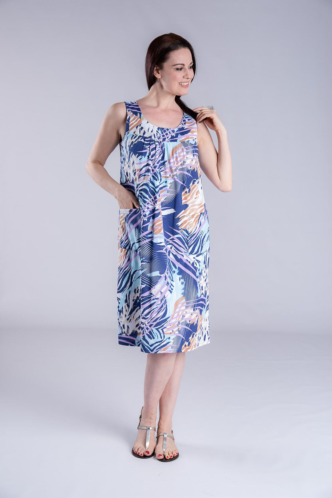 AERTRE Grembiule Copriabito Donna Lungo Spalla Larga Art. 014