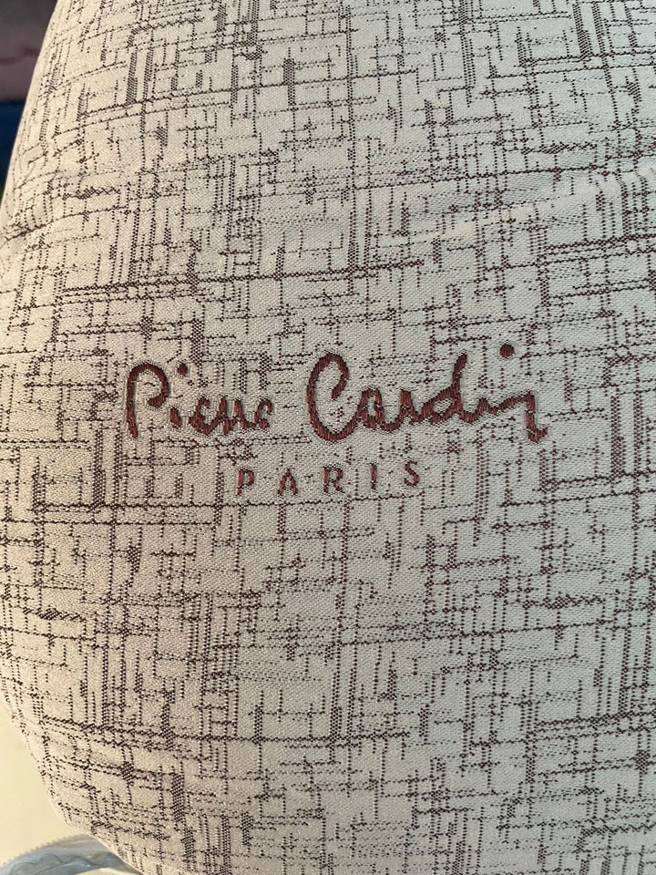 PIERRE CARDIN Trapunta Jacquard Piazzata – 255×260 cm